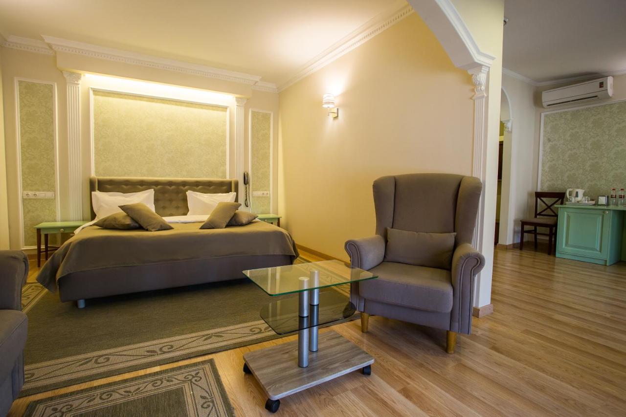 Spa-Hotel Myslyvskiy Dvir Киев Екстериор снимка
