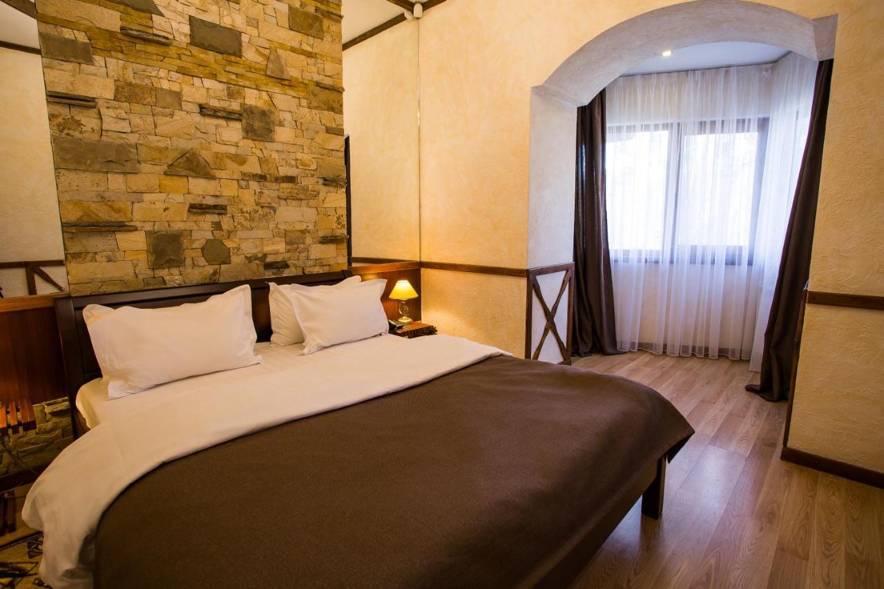 Spa-Hotel Myslyvskiy Dvir Киев Екстериор снимка