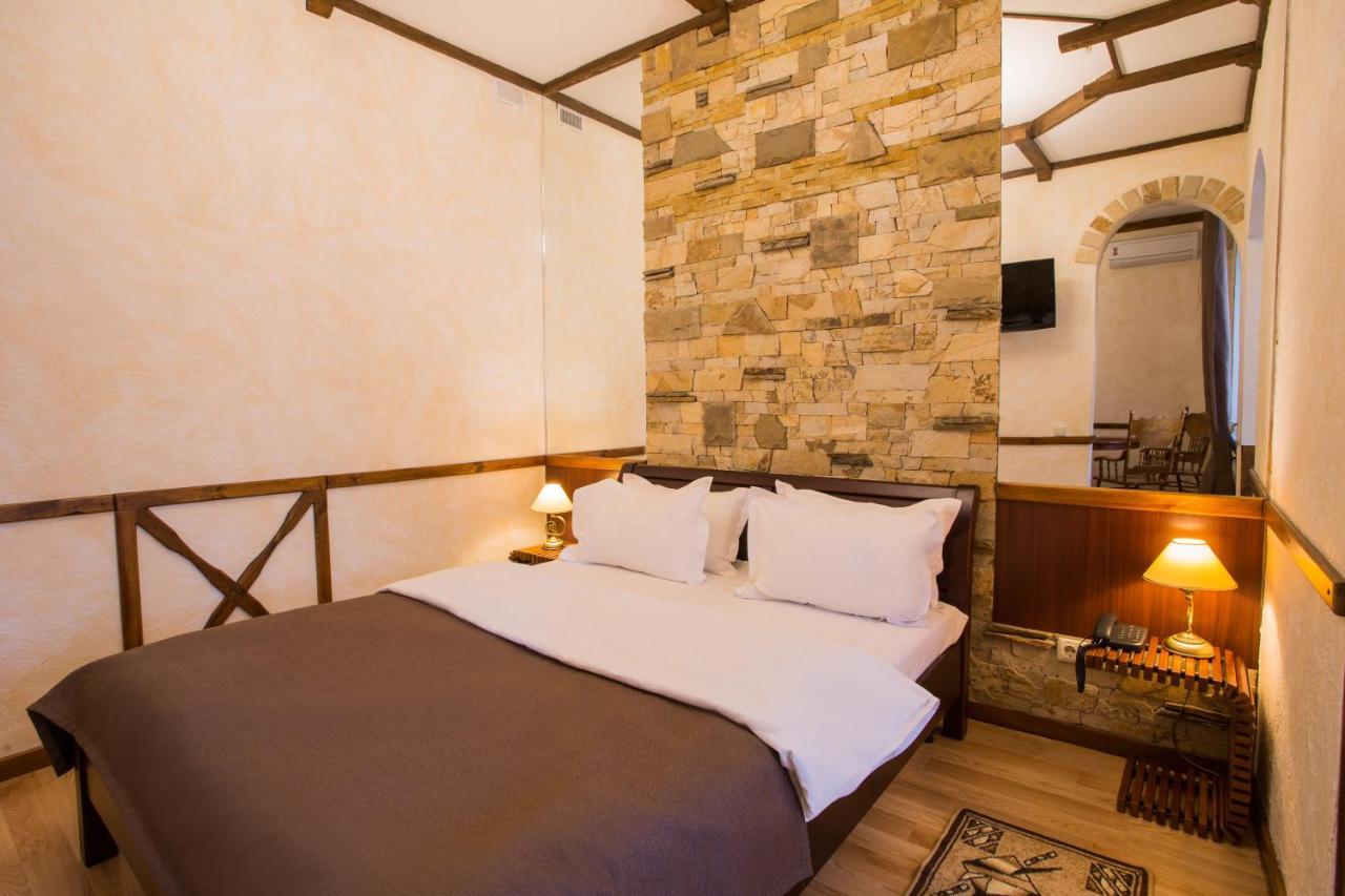 Spa-Hotel Myslyvskiy Dvir Киев Стая снимка