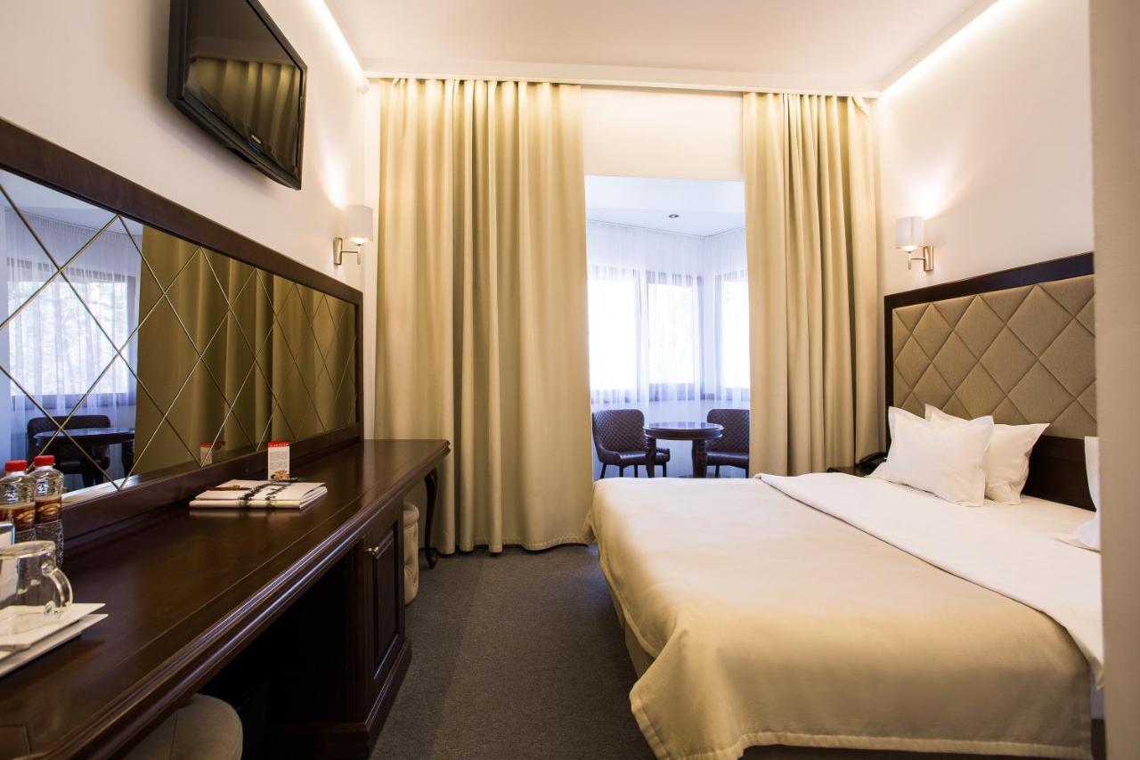 Spa-Hotel Myslyvskiy Dvir Киев Екстериор снимка