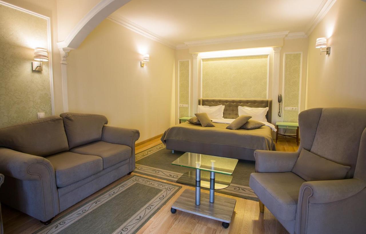 Spa-Hotel Myslyvskiy Dvir Киев Екстериор снимка