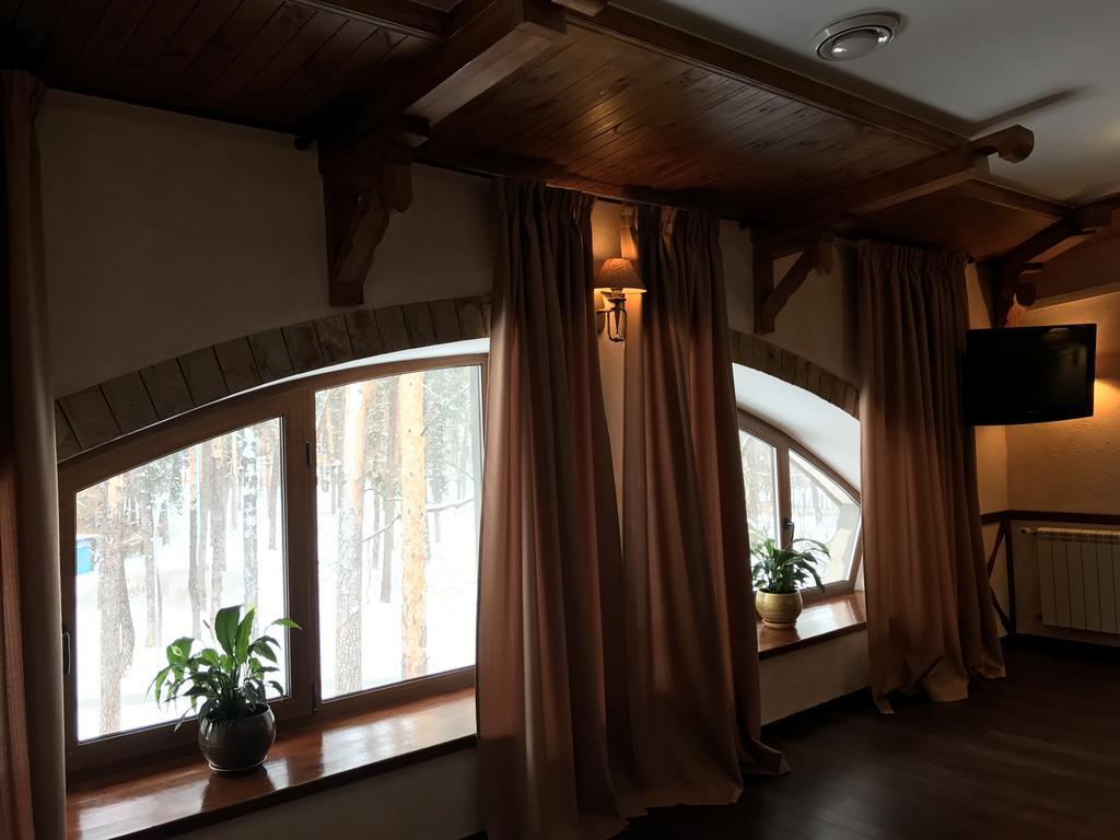 Spa-Hotel Myslyvskiy Dvir Киев Екстериор снимка