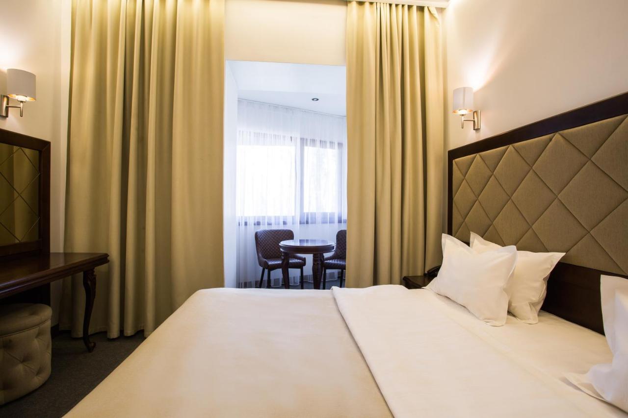 Spa-Hotel Myslyvskiy Dvir Киев Екстериор снимка
